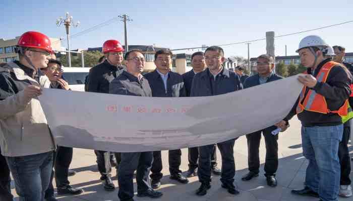 酒泉市委常委、肅州區(qū)委書(shū)記李生潛督查調(diào)研生態(tài)公司多個(gè)在建項(xiàng)目